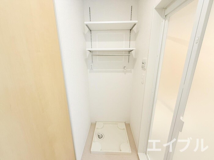 物件内観写真11　(洗濯機置場)