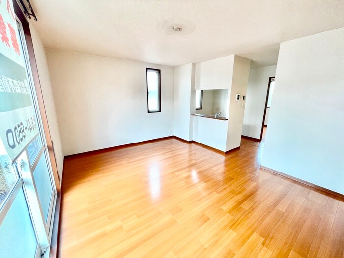 物件内観写真4　(居室)