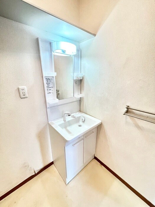 物件内観写真8　(洗面)