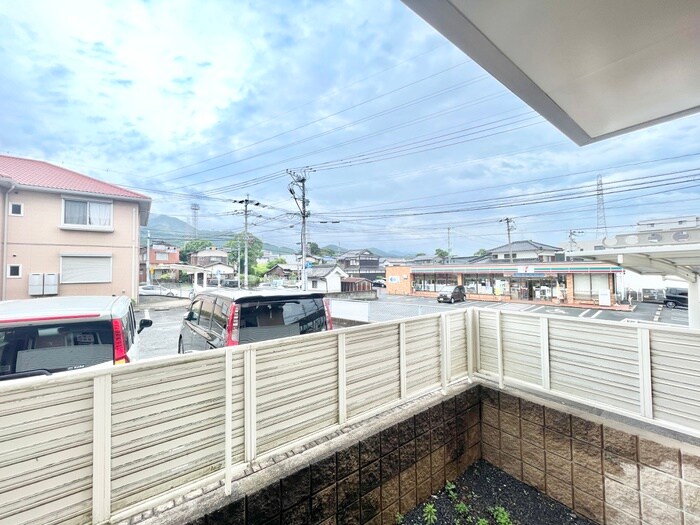 物件内観写真11　(室内からの展望)