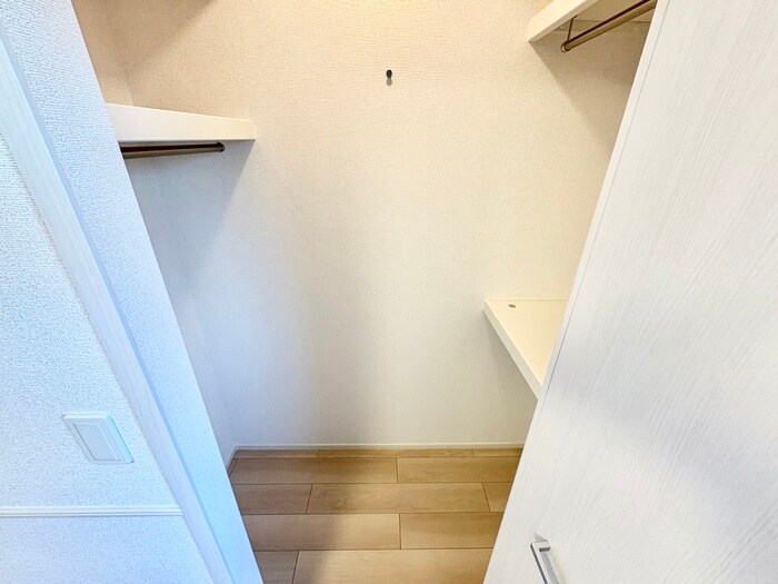 物件内観写真13　(収納)