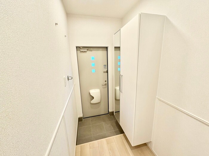 物件内観写真15　(玄関)