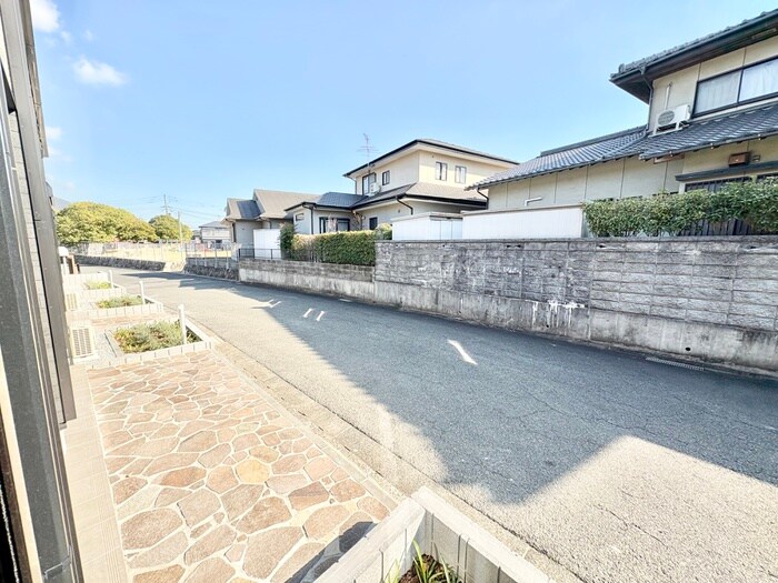 物件内観写真16　(室内からの展望)