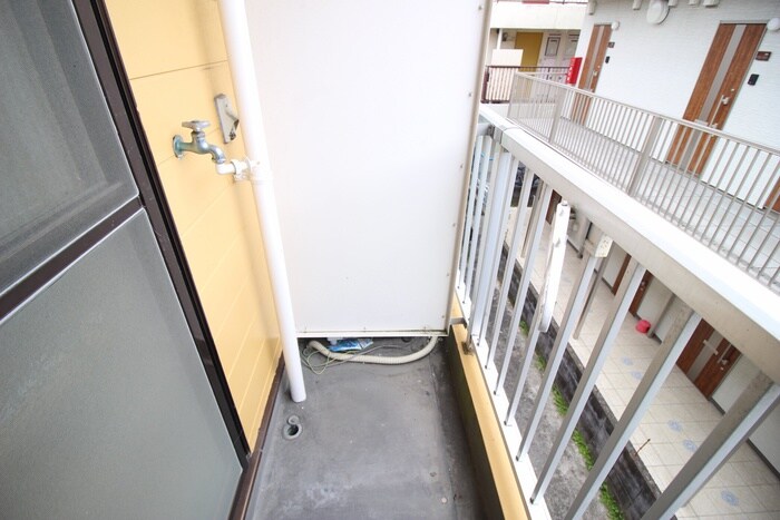 物件内観写真13　(洗濯機置場)