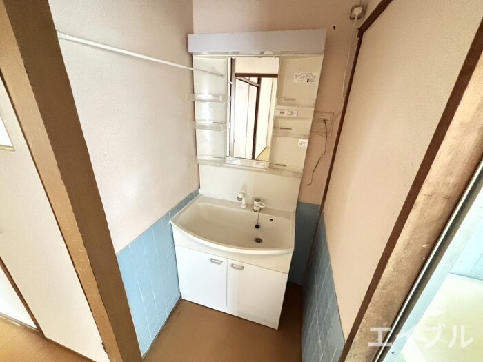 物件内観写真8　(洗面)