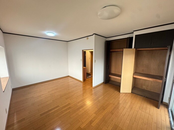 物件内観写真5　(居室)