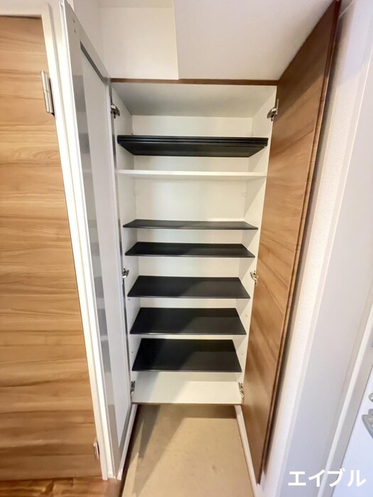 物件内観写真10　(靴箱)