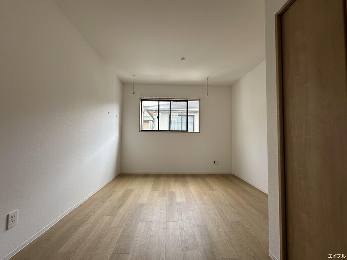 物件内観写真9　(居室)