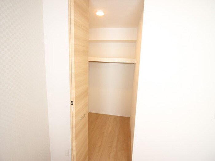 物件内観写真11　(収納)