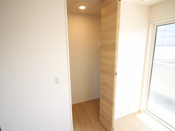 物件内観写真11　(収納)