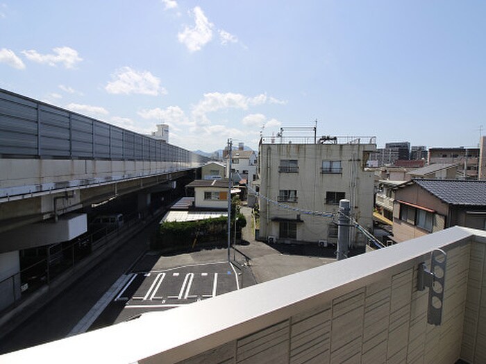 物件内観写真16　(室内からの展望)