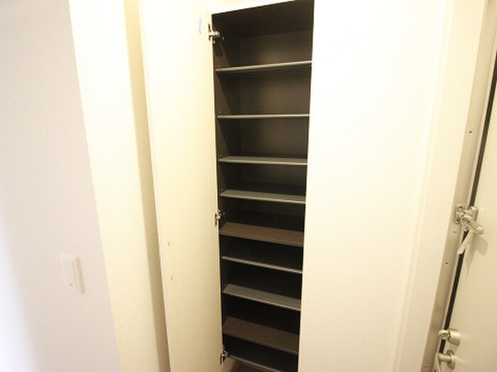 物件内観写真17　(靴箱)