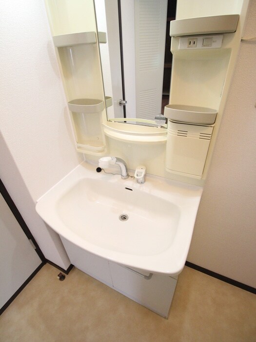 物件内観写真8　(洗面)