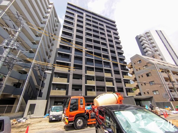 建築中