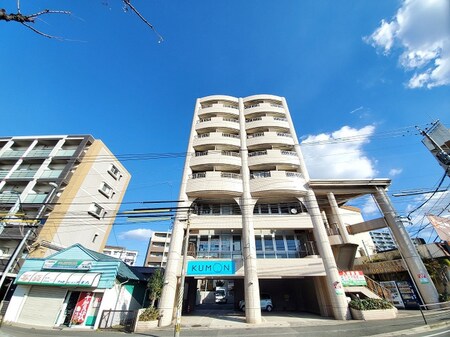 けやき通り内山外観写真