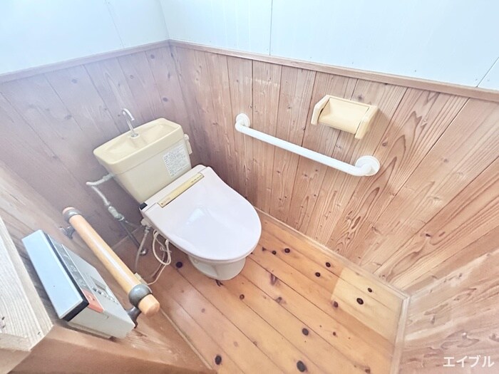 物件内観写真8　(トイレ)