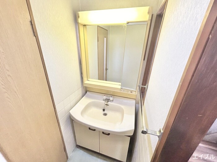 物件内観写真9　(洗面)