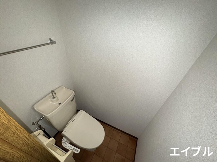 物件内観写真11　(トイレ)