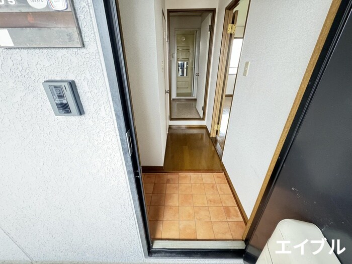 物件内観写真12　(玄関)