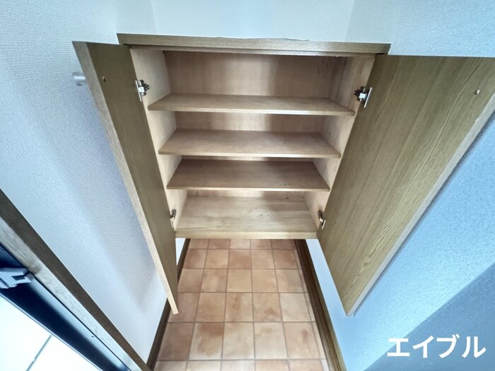 物件内観写真13　(靴箱)