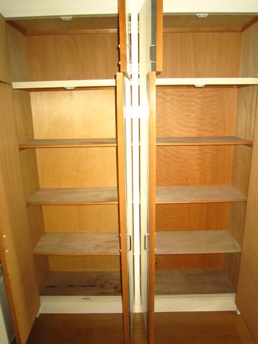 物件内観写真13　(収納)