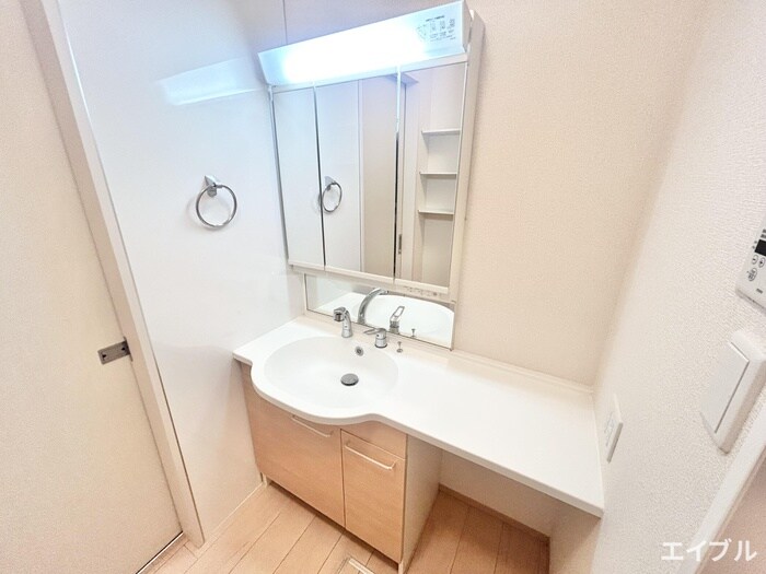 物件内観写真10　(洗面)