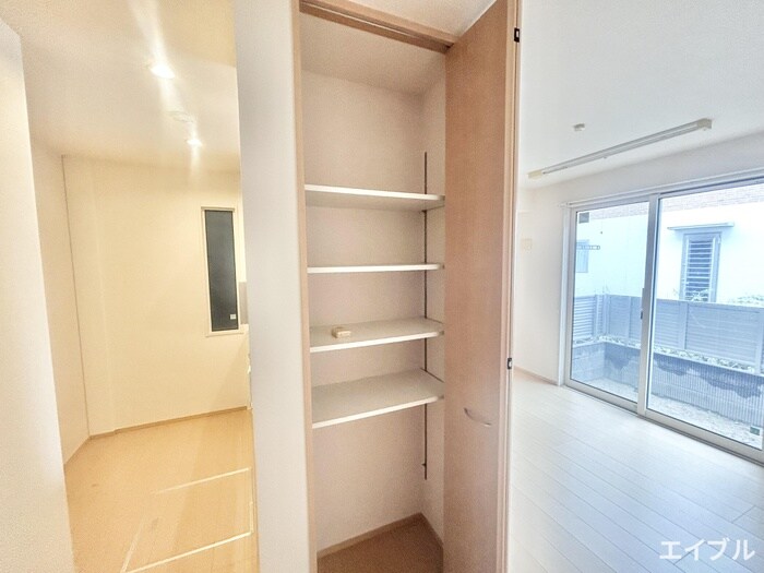 物件内観写真18　(収納)