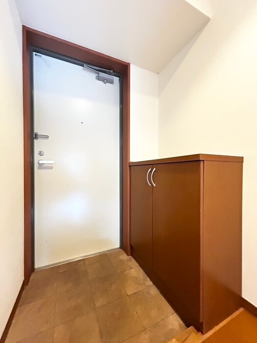 物件内観写真7　(玄関)