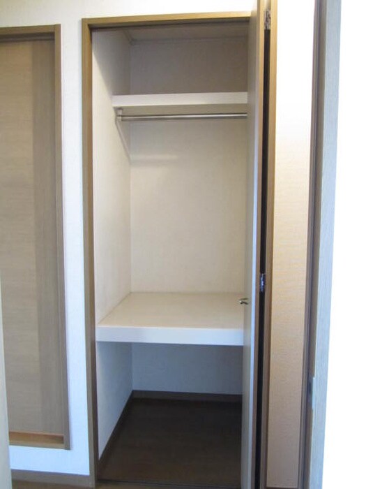 物件内観写真10　(収納)
