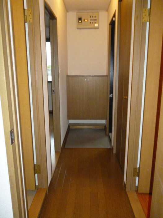 物件内観写真12　(玄関)
