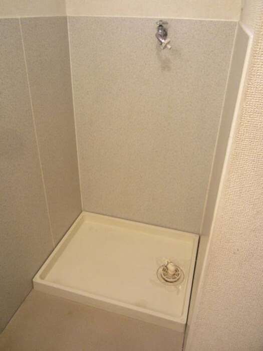 物件内観写真13　(洗濯機置場)