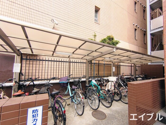 物件外観写真4　(駐輪場)