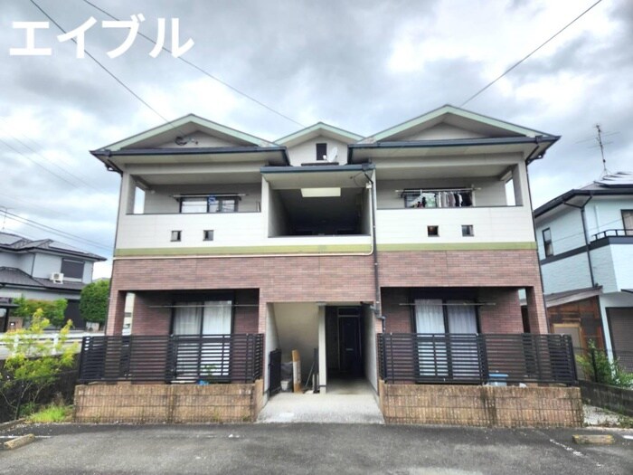 物件外観写真4　(エントランス部分)