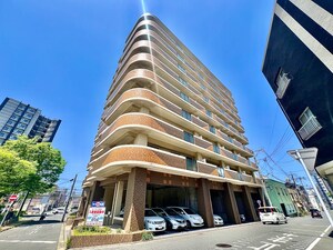 オークランド桜通り外観写真