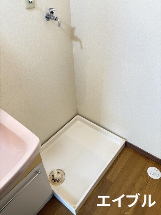 物件内観写真17　(洗濯機置場)