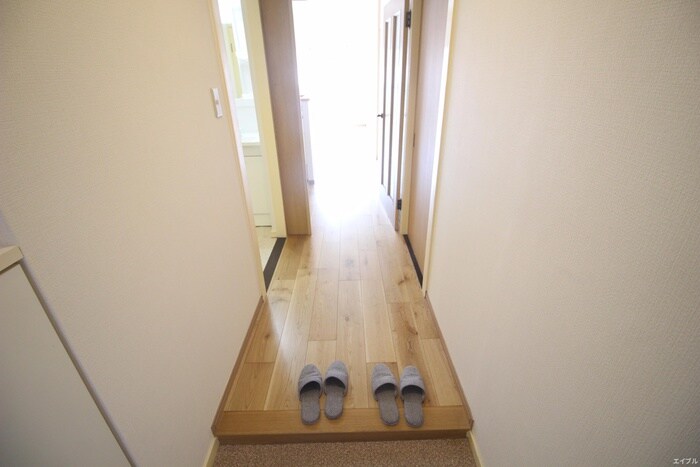物件内観写真16　(廊下)