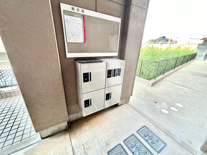 物件外観写真4　(建物設備)
