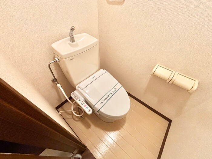 物件内観写真8　(トイレ)