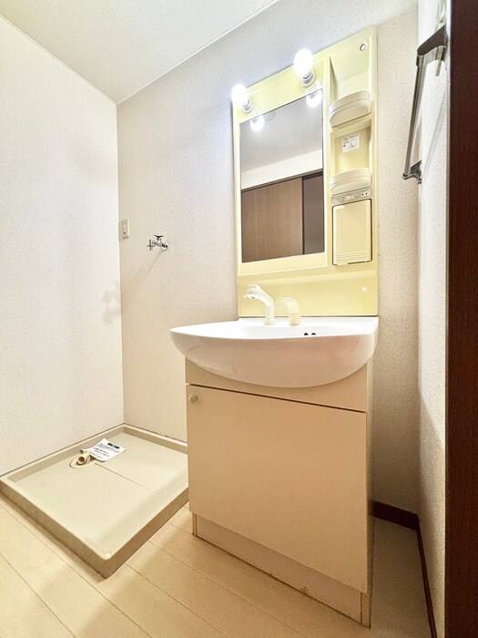 物件内観写真9　(洗面)