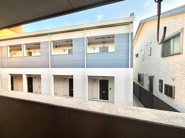 物件内観写真12　(室内からの展望)