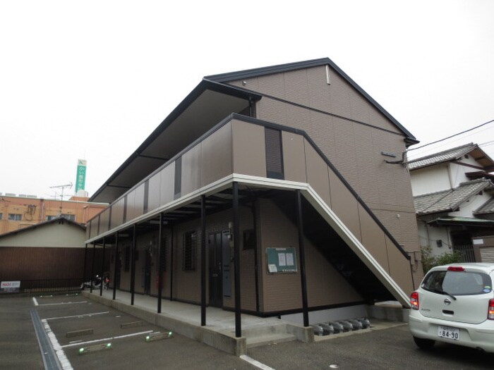 物件外観写真5　(駐車場)