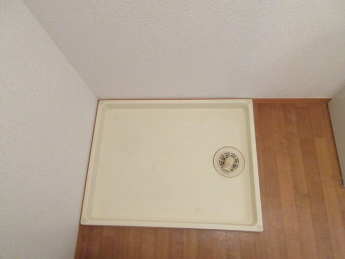 物件内観写真14　(洗濯機置場)