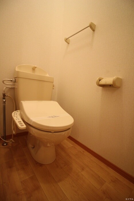 物件内観写真16　(トイレ)