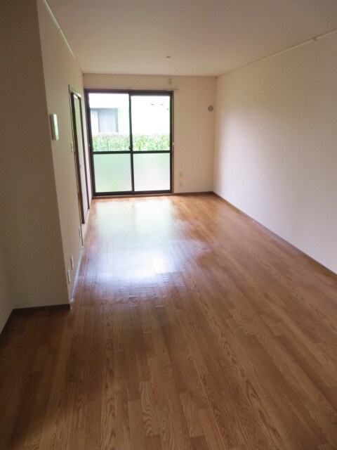 物件内観写真4　(居室)