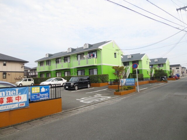 物件外観写真3　(駐車場)