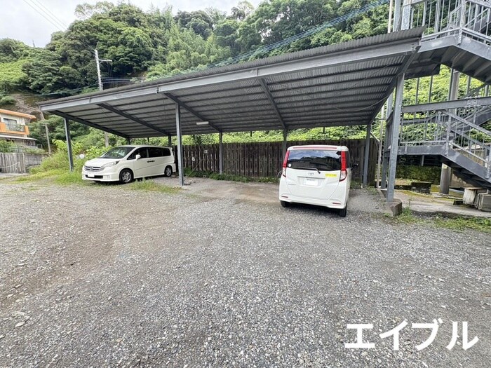 物件外観写真2　(駐車場)