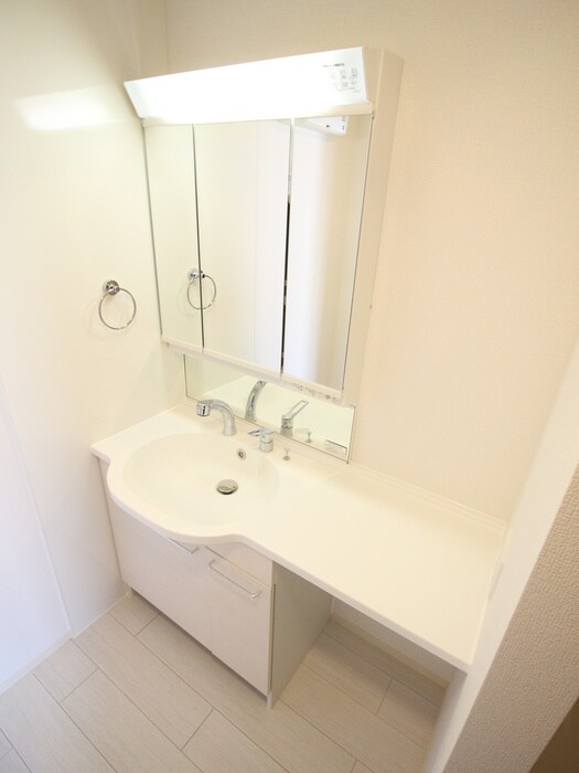 物件内観写真11　(洗面)