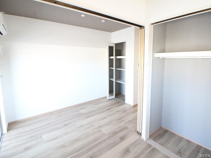 物件内観写真9　(居室)