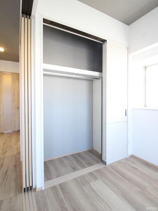 物件内観写真12　(収納)