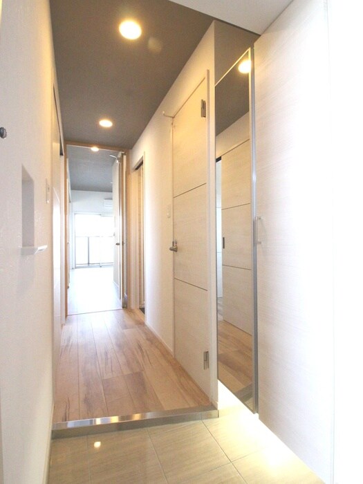 物件内観写真15　(玄関)